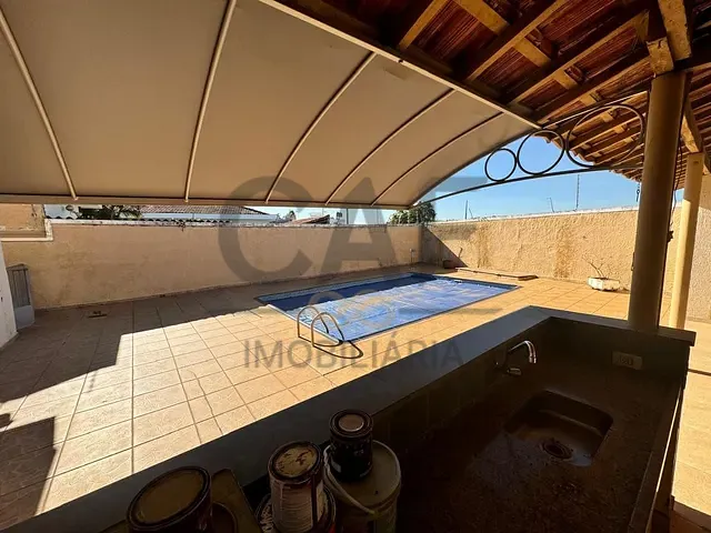 Casa com 464m² 3 quartos e 5 banheiros, à venda, no bairro Saúde em Mogi Mirim