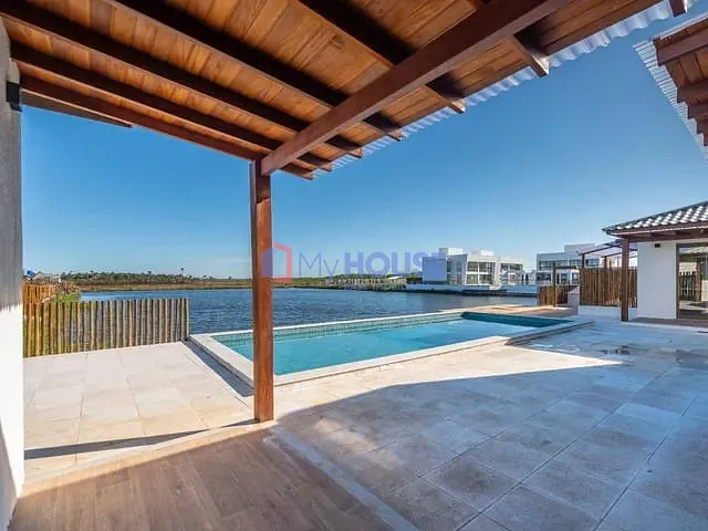Casa com 102m² 2 quartos e 1 banheiro, à venda, no bairro Centro em Maraú