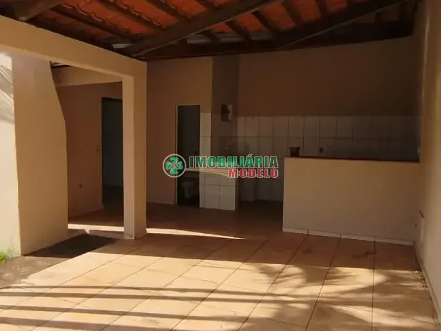 Casa 3 quartos e 2 banheiros, para alugar, no bairro Jardim Panorama em Canarana
