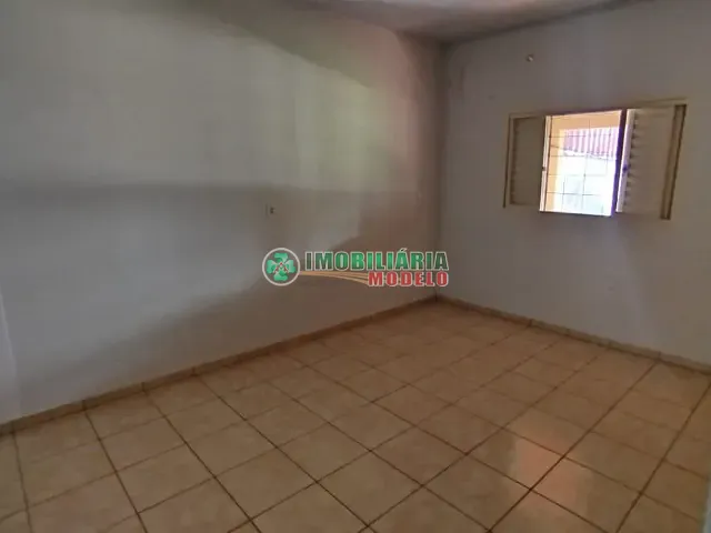 Casa 3 quartos e 2 banheiros, para alugar, no bairro Jardim Panorama em Canarana