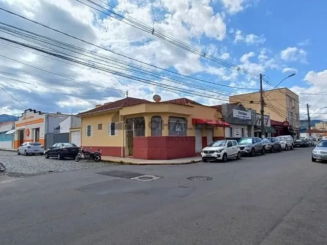 Casa com 151m² 2 quartos e 1 banheiro, à venda ou para alugar, no bairro Morro Chic em Itajubá