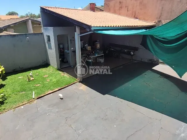 Casa com 250m² 3 quartos e 2 banheiros, à venda, no bairro Parque Residencial Michael Licha em Londrina