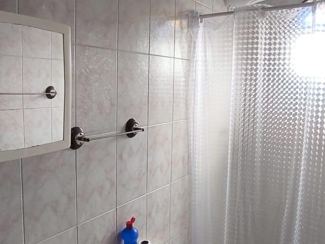 Casa 2 quartos e 2 banheiros, para alugar, no bairro Extensão do Bosque em Rio das Ostras