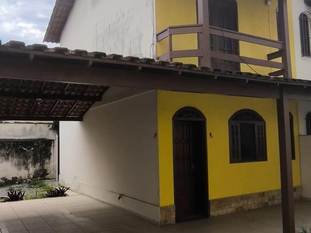 Casa 2 quartos e 2 banheiros, para alugar, no bairro Extensão do Bosque em Rio das Ostras