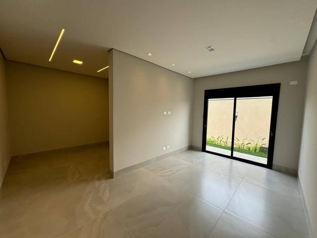 Casa com 428m² 3 quartos e 5 banheiros, à venda, no bairro Parque dos Novos Estados em Campo Grande
