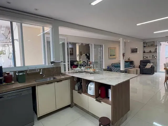 Casa com 258m² 3 quartos e 4 banheiros, à venda, no bairro Ribeirão do Lipa em Cuiabá