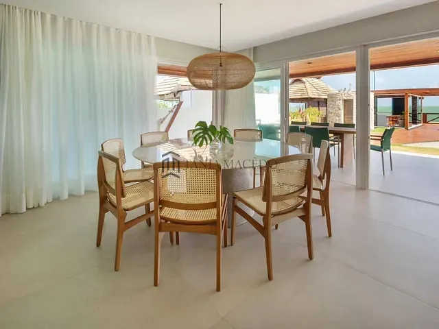 Casa com 1200m² 5 quartos e 7 banheiros, à venda, no bairro Serrambi em Ipojuca