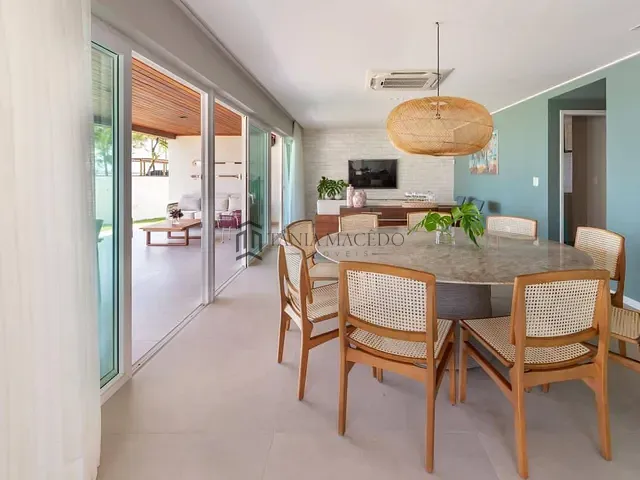 Casa com 1200m² 5 quartos e 7 banheiros, à venda, no bairro Serrambi em Ipojuca