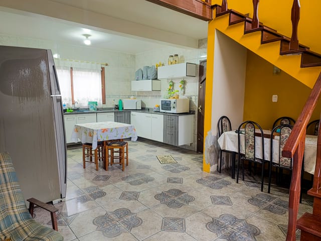 Casa com 300m² 3 quartos e 3 banheiros, à venda, no bairro Areal em Pelotas
