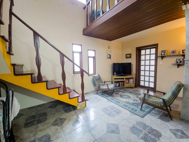 Casa com 300m² 3 quartos e 3 banheiros, à venda, no bairro Areal em Pelotas