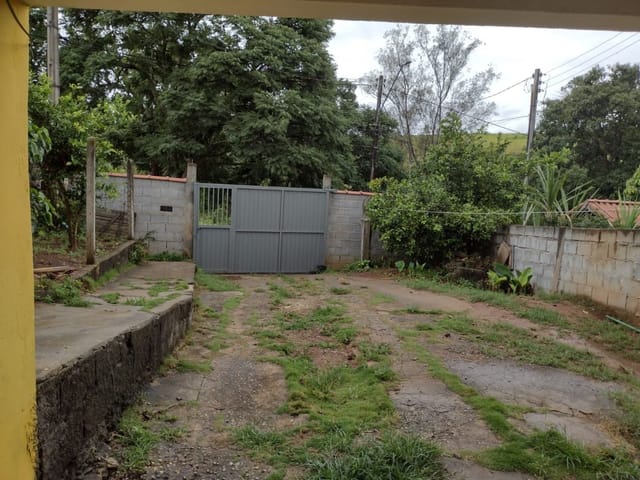 Casa com 300m² 3 quartos e 2 banheiros, à venda, no bairro Mantiqueira em Extrema