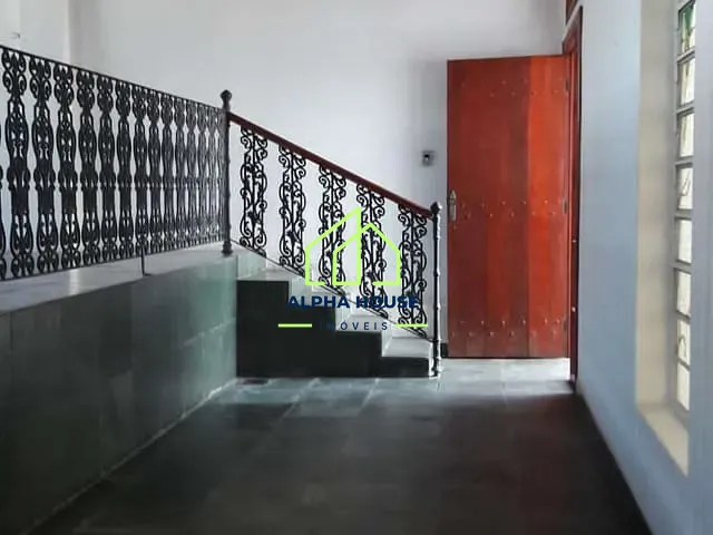 Casa com 298m² 4 quartos e 3 banheiros, para alugar, no bairro Tabaú em Pindamonhangaba