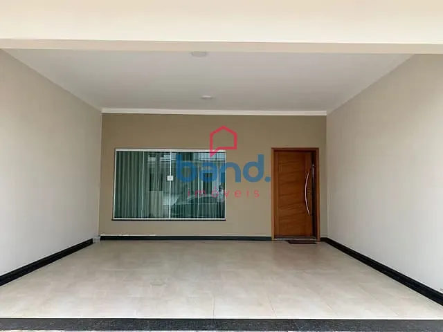 Casa com 250m² 3 quartos e 4 banheiros, à venda, no bairro Centro em Porto Feliz