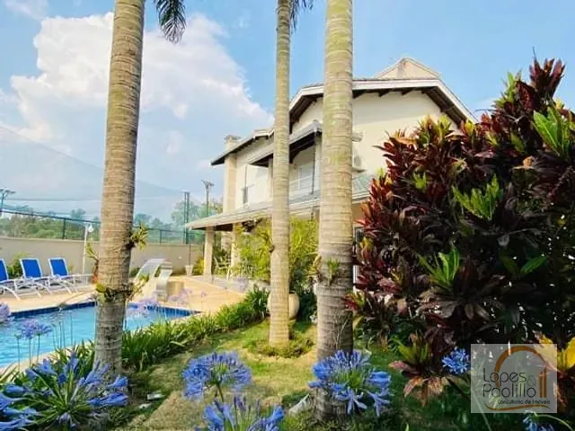 Casa com 800m² 4 quartos e 4 banheiros, à venda, no bairro Condomínio Residencial Shamballa I em Atibaia