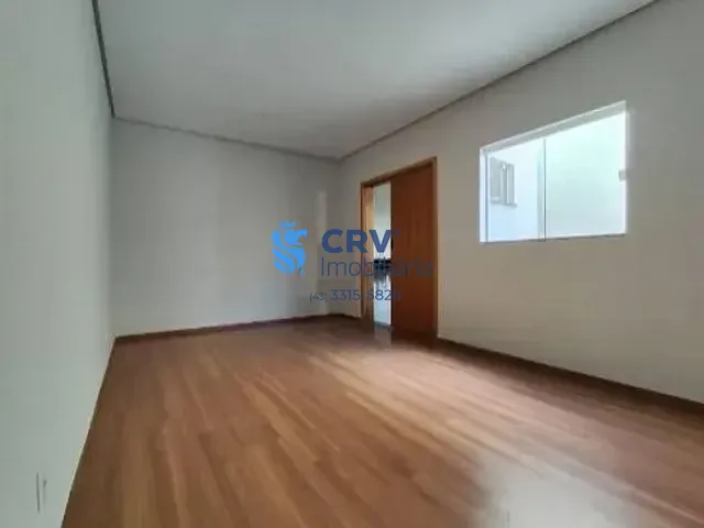 Casa com 100m² 3 quartos e 2 banheiros, à venda ou para alugar, no bairro Jardim Belo Horizonte em Londrina
