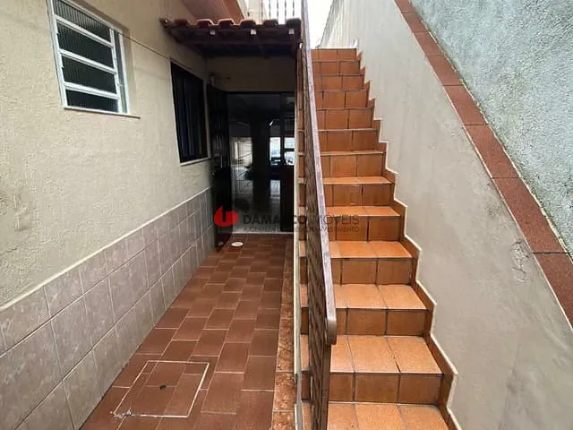 Casa com 201m² 2 quartos e 1 banheiro, à venda, no bairro Vila Palmares em Santo André