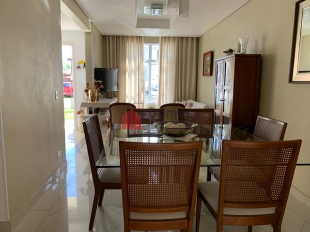 Casa à venda, no bairro Alto do Cardoso em Pindamonhangaba