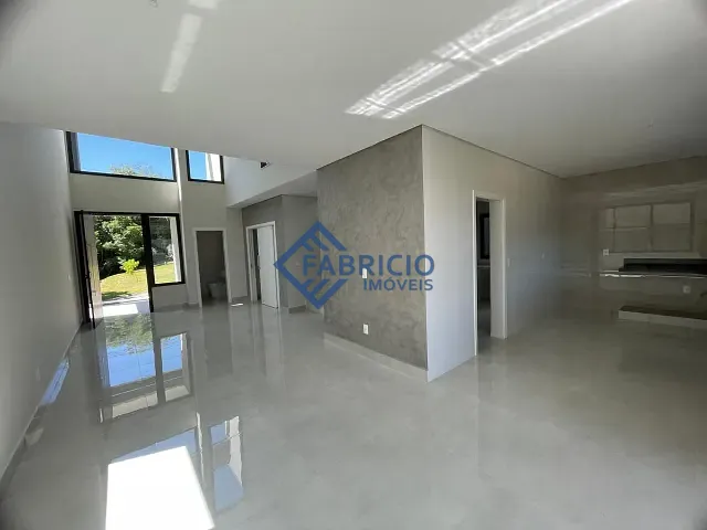 Casa com 480m² 3 quartos e 2 banheiros, à venda, no bairro Condomínio Reserva dos Vinhedos em Louveira