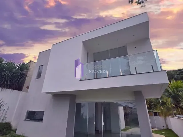 Casa 3 quartos e 3 banheiros, à venda, no bairro Serra Grande em Niterói