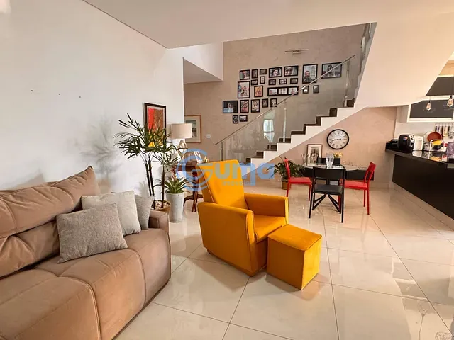 Casa com 300m² 4 quartos e 4 banheiros, à venda, no bairro Condomínio Residencial Euroville II em Bragança Paulista