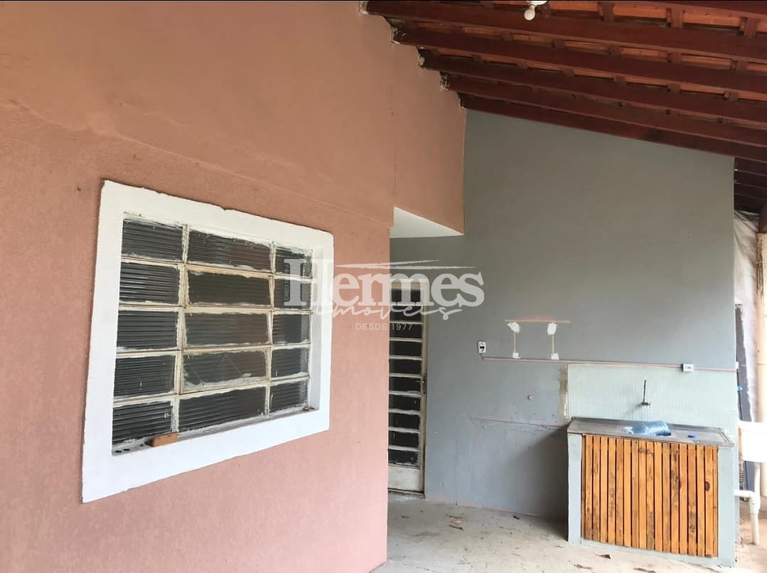 Casa à venda com 2 quartos, 60m² - Foto 1