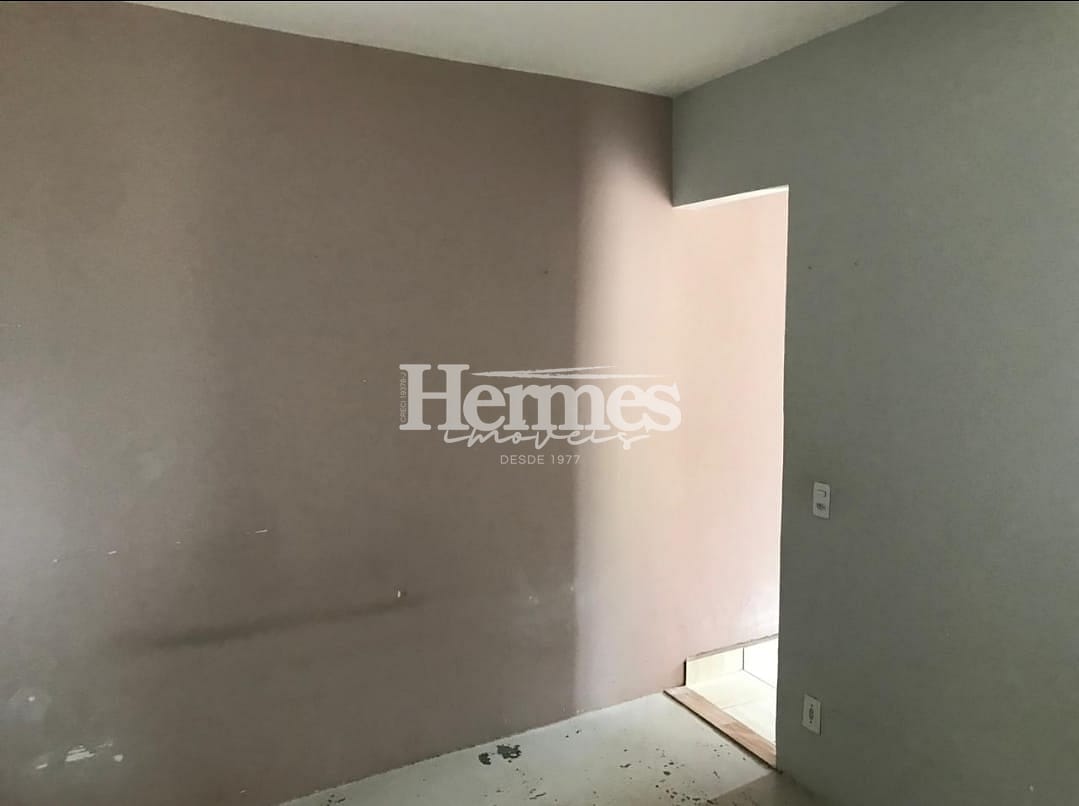 Casa à venda com 2 quartos, 60m² - Foto 9