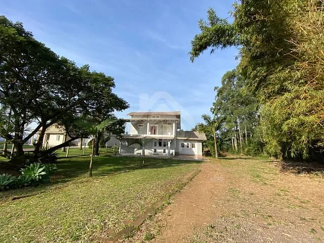 Casa com 180m² 3 quartos e 2 banheiros, à venda, no bairro Zona Rural em Paverama