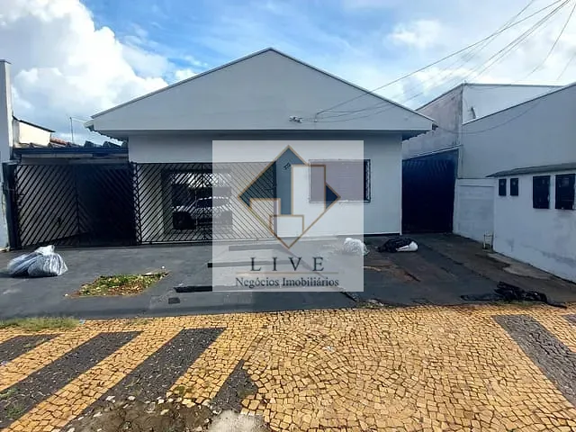 Casa 3 quartos e 2 banheiros, à venda, no bairro Vila Mollon IV em Santa Bárbara D'Oeste