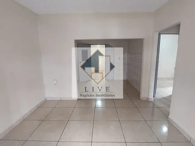 Casa 3 quartos e 2 banheiros, à venda, no bairro Vila Mollon IV em Santa Bárbara D'Oeste