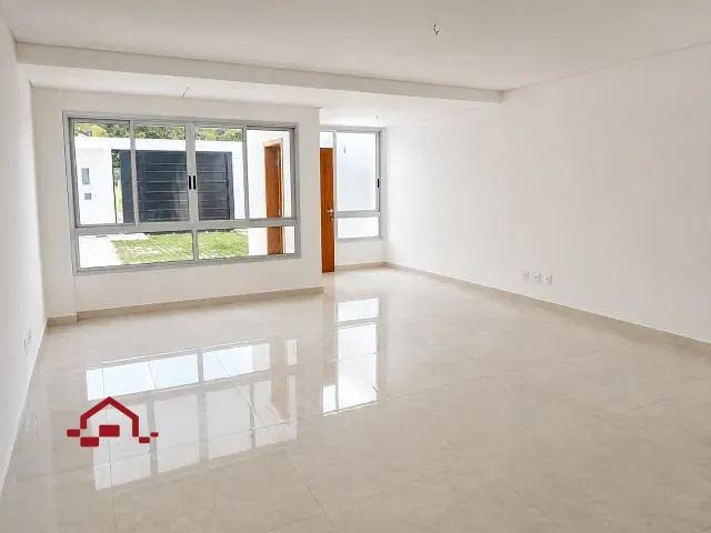 Casa com 180m² 3 quartos e 1 banheiro, à venda, no bairro Nossa Senhora de Fátima em Contagem