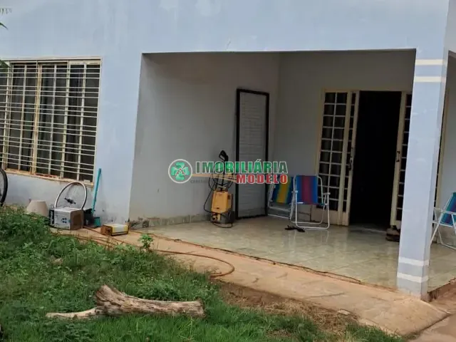 Casa 3 quartos e 1 banheiro, à venda, no bairro Cidade Jardim em Canarana