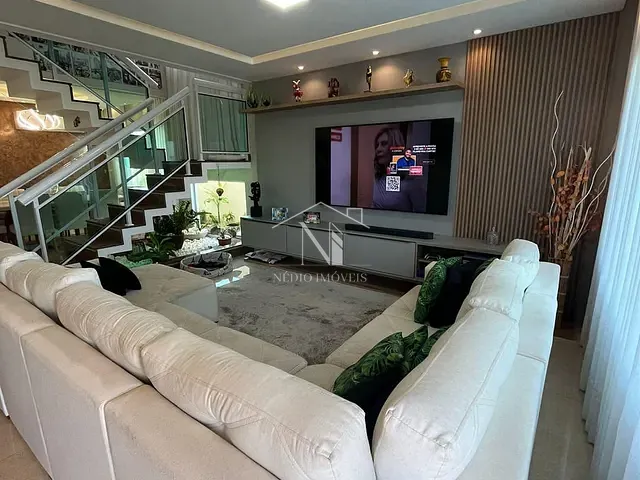 Casa com 382m² 5 quartos e 3 banheiros, à venda, no bairro Itapeba em Maricá