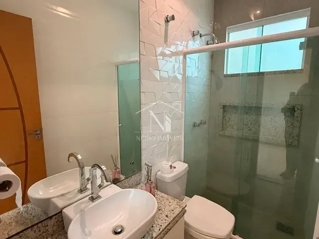 Casa com 382m² 5 quartos e 3 banheiros, à venda, no bairro Itapeba em Maricá