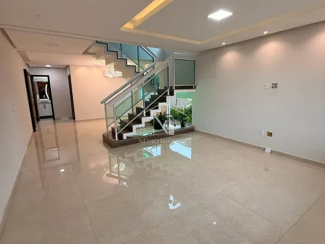Casa com 382m² 5 quartos e 3 banheiros, à venda, no bairro Itapeba em Maricá