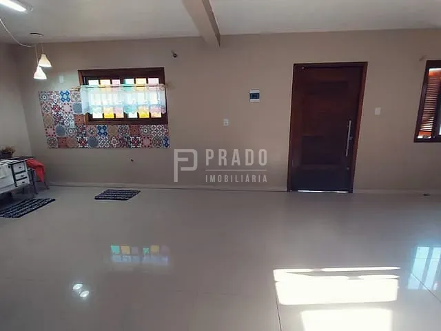 Casa com 150m² 2 quartos e 1 banheiro, à venda, no bairro Laranjal em Pelotas