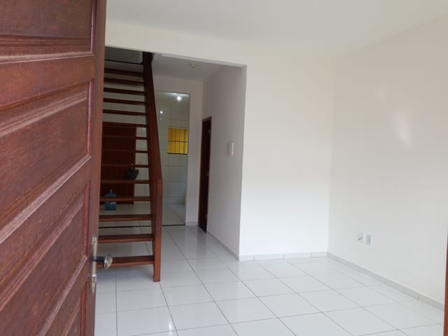 Casa 2 quartos e 2 banheiros, para alugar, no bairro Casa Grande em Rio das Ostras