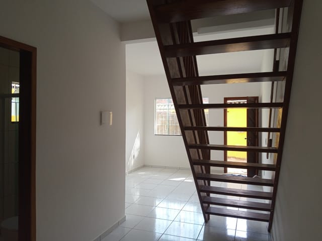 Casa 2 quartos e 2 banheiros, para alugar, no bairro Casa Grande em Rio das Ostras