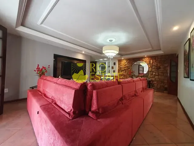Casa com 654m² 3 quartos e 8 banheiros, à venda, no bairro Ano Bom em Barra Mansa