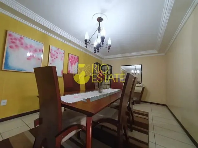 Casa com 654m² 3 quartos e 8 banheiros, à venda, no bairro Ano Bom em Barra Mansa