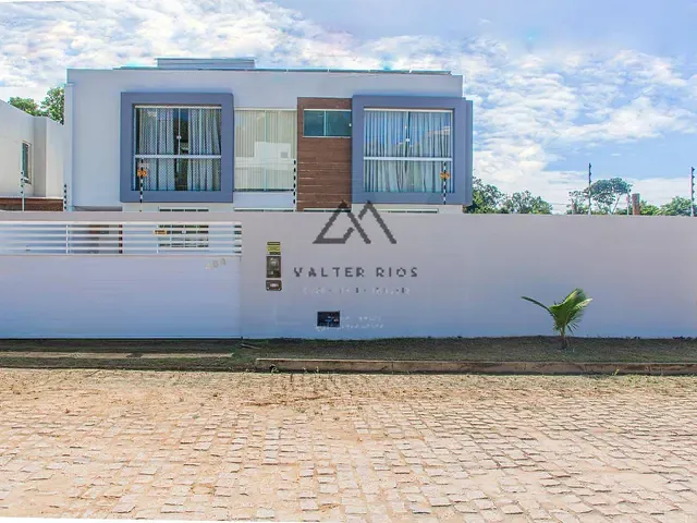 Casa 3 quartos e 4 banheiros, à venda, no bairro Nossa Senhora da Vitória em Ilhéus