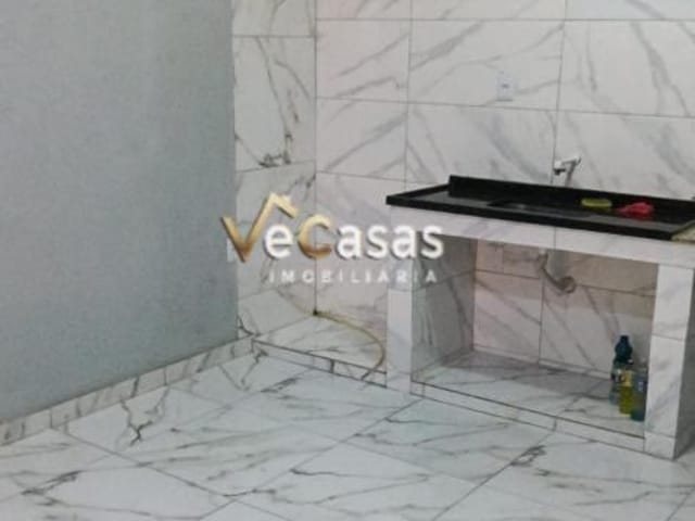 Casa com 80m² 2 quartos e 2 banheiros, para alugar, no bairro Extensão do Bosque em Rio das Ostras