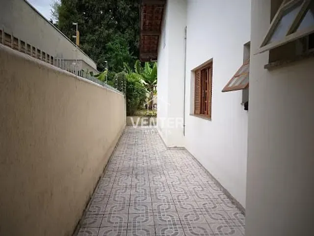 Casa com 600m² 3 quartos e 3 banheiros, à venda, no bairro Jardim das Nações em Taubaté