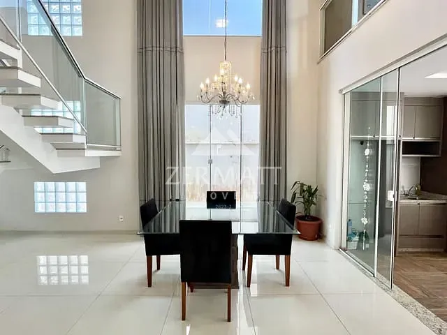 Casa 4 quartos e 5 banheiros, para alugar, no bairro Itoupava Central em Blumenau