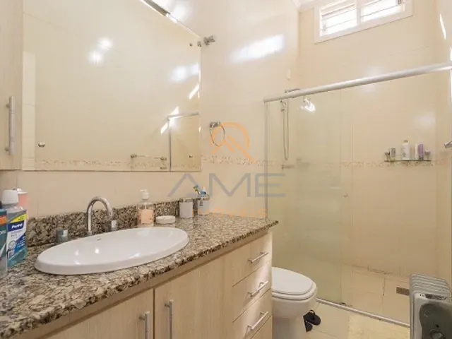 Casa com 432m² 3 quartos e 4 banheiros, à venda, no bairro Centro em Pelotas