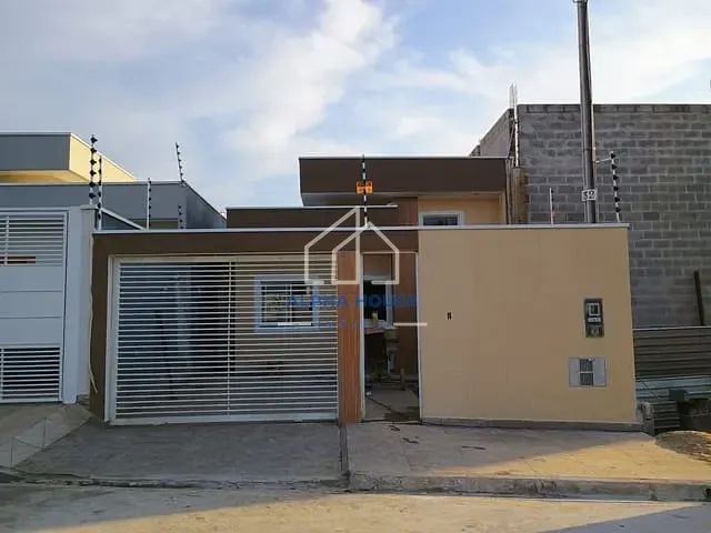 Casa 3 quartos e 1 banheiro, à venda, no bairro Loteamento Residencial e Comercial Flamboyant em Pindamonhangaba