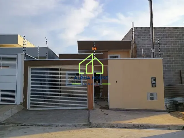 Casa 3 quartos e 1 banheiro, à venda, no bairro Loteamento Residencial e Comercial Flamboyant em Pindamonhangaba
