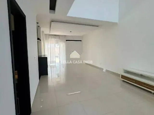 Casa com 300m² 3 quartos e 5 banheiros, à venda, no bairro Wanel Ville em Sorocaba