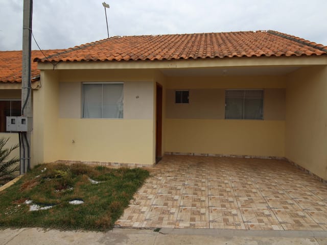 Casa com 68m² 2 quartos e 2 banheiros, à venda, no bairro Colônia Dona Luíza em Ponta Grossa