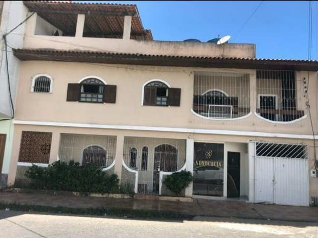 Casa 5 quartos e 3 banheiros, à venda, no bairro Parque Santo Antônio em Campos dos Goytacazes