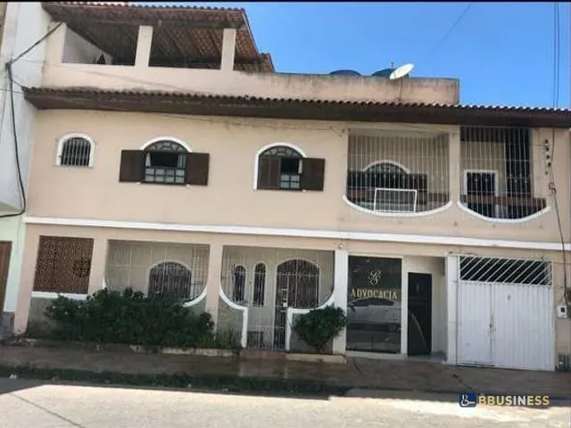 Casa 5 quartos e 3 banheiros, à venda, no bairro Parque Santo Antônio em Campos dos Goytacazes